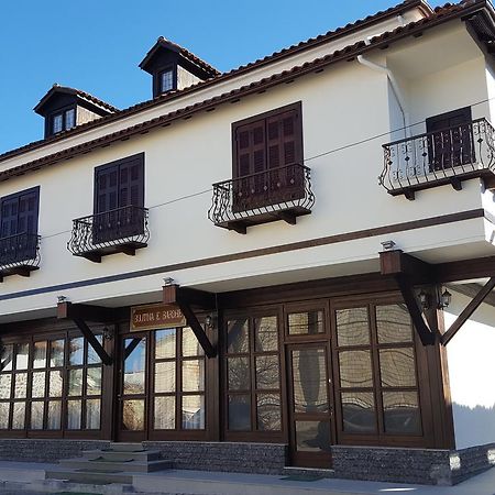 Hotel Bujtina e Bardhe Korce Buitenkant foto